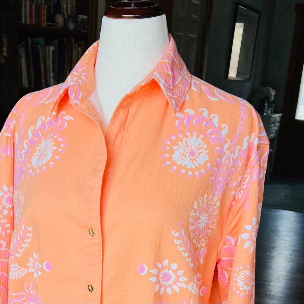 Lilly Pulitzer Button-Up Top - Picture 7 of 13